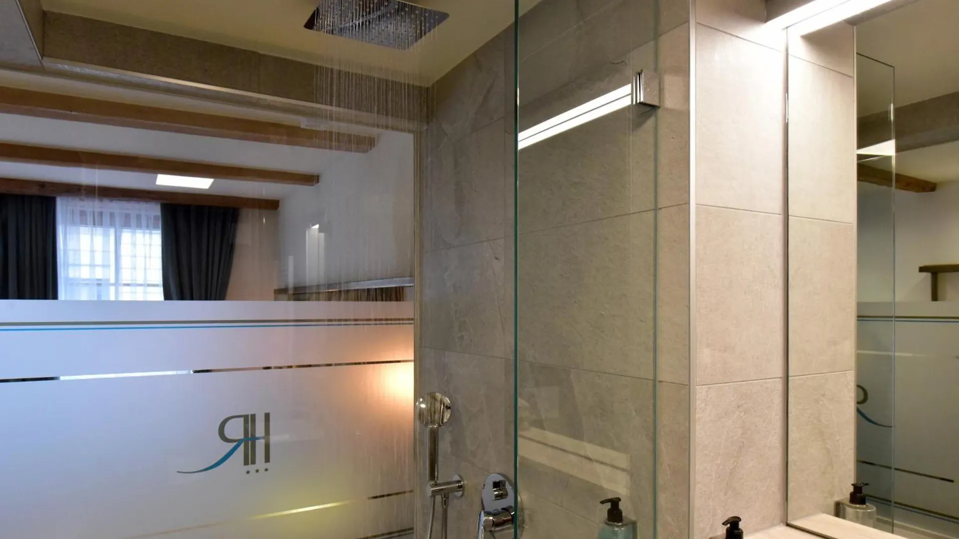 ז'נבה Hotel Rousseau